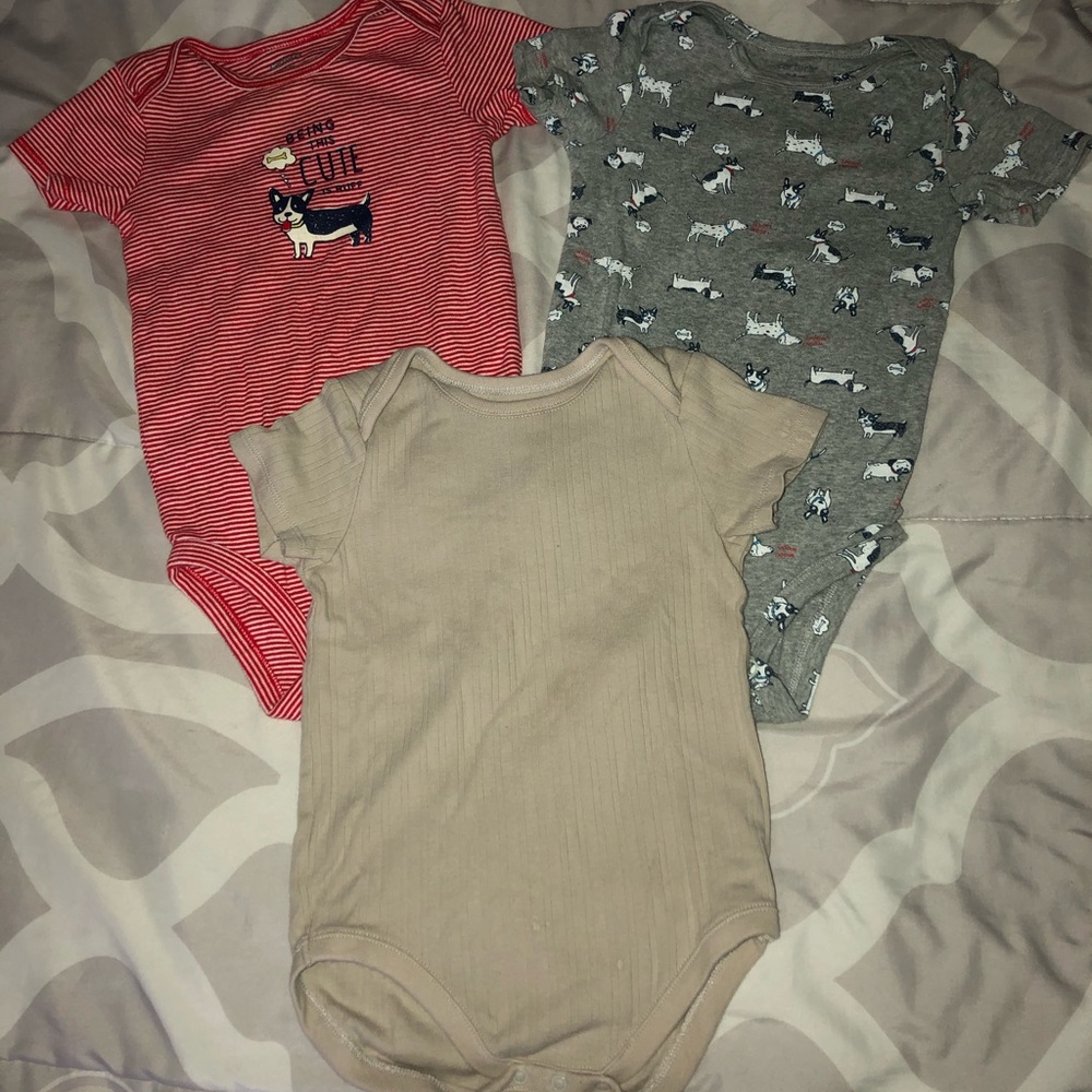 💙 3/$25💙Set of 3 onesies !